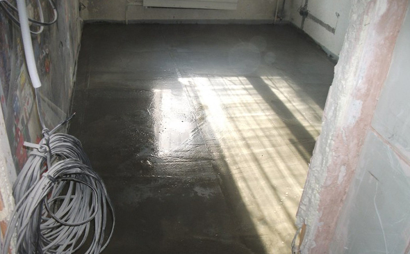  Монтаж бетонной стяжки на кухне 10,5 м2